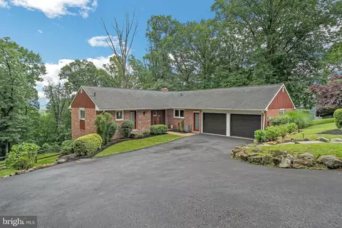 Exterior - 175 Gulph Hills Rd, Wayne, PA 19087 photo 2 of 14