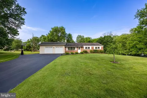 3912 Nancy Ln, Collegeville, PA 19426