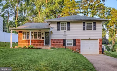 36 Woodhill Rd, Willow Grove, PA 19090