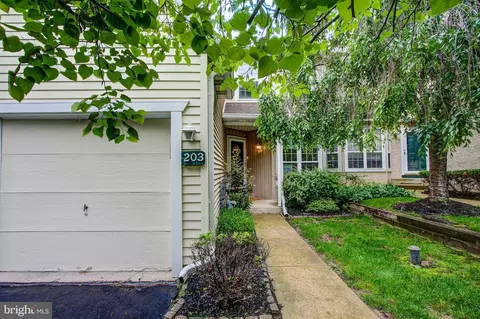 203 Country Club Dr, Lansdale, PA 19446
