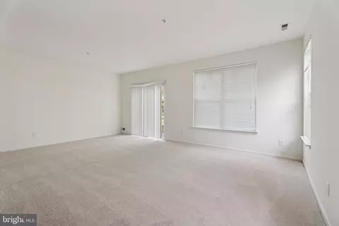 Living - 17 Old Cedarbrook Rd, Wyncote, PA 19095 photo 4 of 4