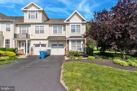 17 Old Cedarbrook Rd, Wyncote, PA 19095