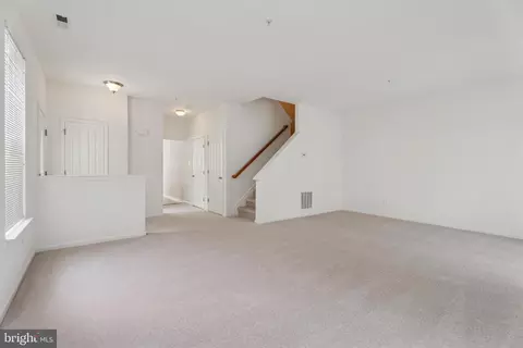 Living - 17 Old Cedarbrook Rd, Wyncote, PA 19095 photo 2 of 4