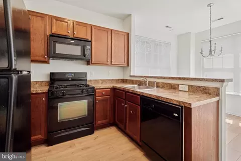 Kitchen - 17 Old Cedarbrook Rd, Wyncote, PA 19095 photo 1 of 2