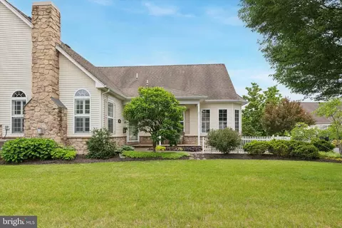 1005 Napa Cir, Pennsburg, PA 18073