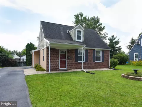 2 Republic Ave, Norristown, PA 19403