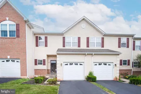 4009 Hoffman Ct, Collegeville, PA 19426