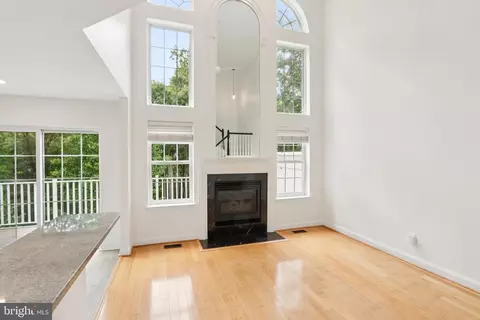 Living - 108 Lemonton Way, Wayne, PA 19087 photo 3 of 15