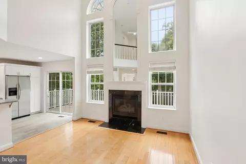 Living - 108 Lemonton Way, Wayne, PA 19087 photo 2 of 15
