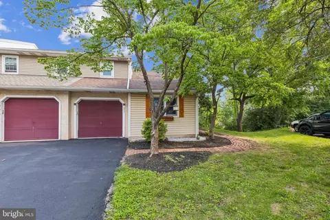 2621 Terraced Hill Ct, Pottstown, PA 19464
