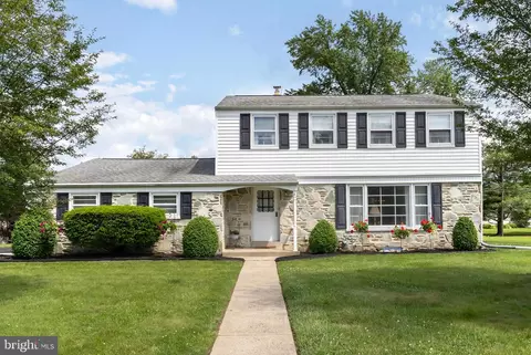 3765 Blake Rd, Huntingdon Valley, PA 19006