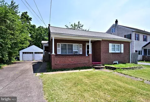 2112 Old Arch Rd, Norristown, PA 19401