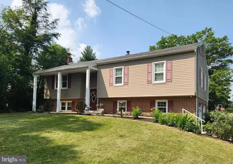 295 E Moyer Rd, Pottstown, PA 19464