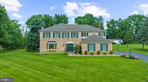 417 Bow Ln, Gilbertsville, PA 19525