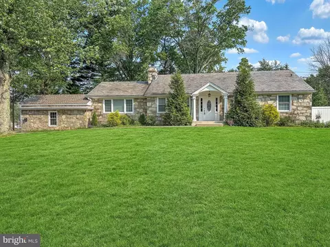 404 N Wales Rd, Lansdale, PA 19446