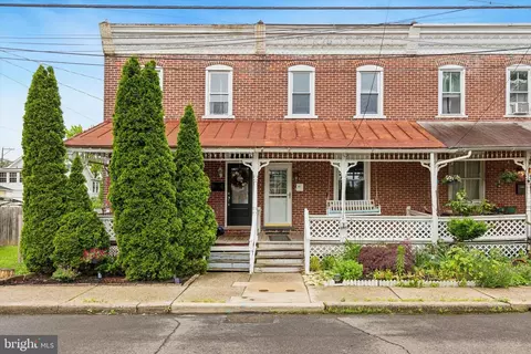 252 N 3rd St, North Wales, PA 19454