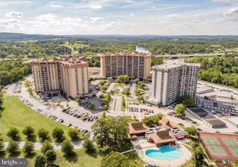 20338 Valley Forge Cir #338, King Of Prussia, PA 19406