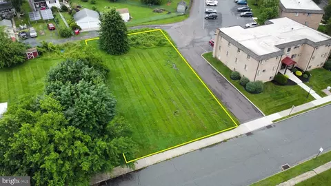 Ash St, Pottstown, PA 19464