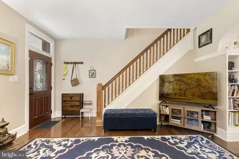 Entry Way - 33 Waverly Rd, Wyncote, PA 19095 photo 1 of 2