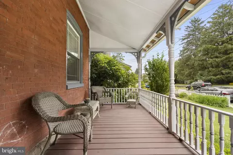 Exterior - 33 Waverly Rd, Wyncote, PA 19095 photo 3 of 7