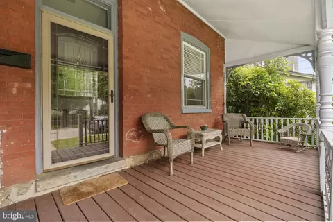 Exterior - 33 Waverly Rd, Wyncote, PA 19095 photo 2 of 7