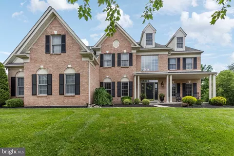 13 Buckwalter Cir, Royersford, PA 19468