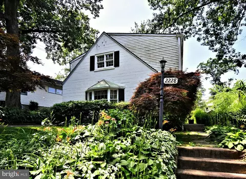2228 Hillthorpe Ave, Abington, PA 19001