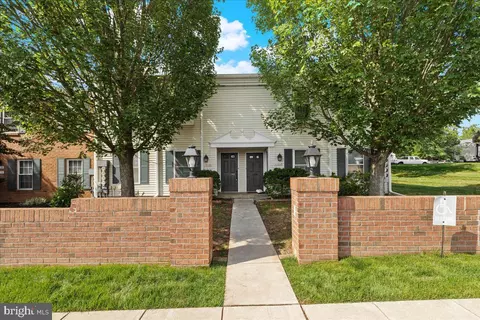 1102 B Jefferson Ct, Lansdale, PA 19446