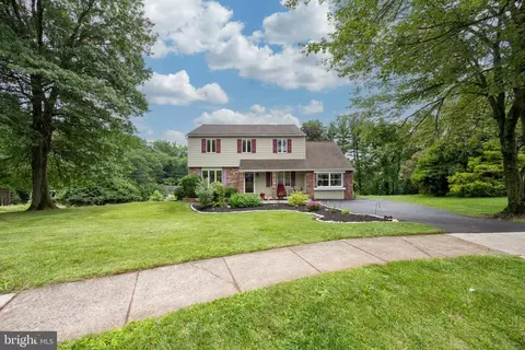 3 Lenape Cir, Royersford, PA 19468