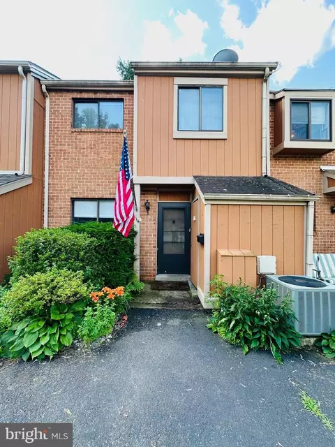 114 Larchwood Ct, Collegeville, PA 19426