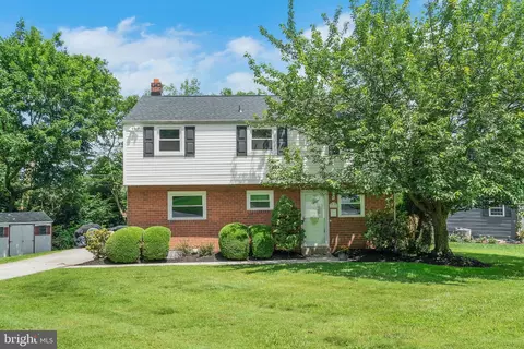 2303 Mulberry Ln, Lafayette Hill, PA 19444