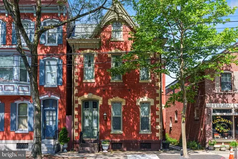 125 N Hanover St, Pottstown, PA 19464
