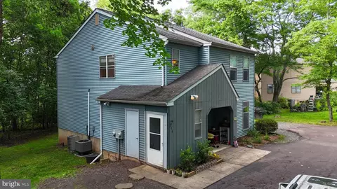 236 Jan Dr, Harleysville, PA 19438