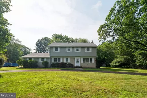916 Davis Rd, Ambler, PA 19002