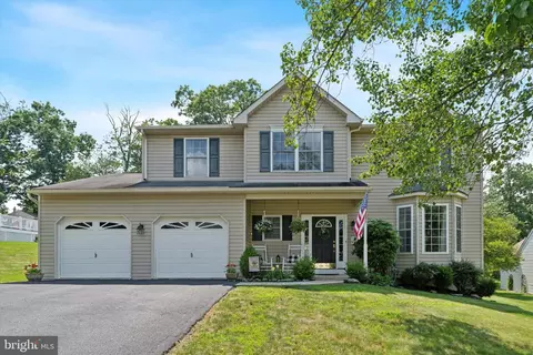 151 4th St, Schwenksville, PA 19473