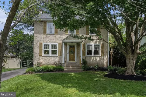 1975 Juniata Rd, Jeffersonville, PA 19403