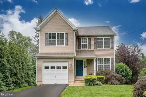215 Lincoln Ave, Conshohocken, PA 19428
