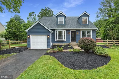 10 Goldenrod Ln, Horsham, PA 19044