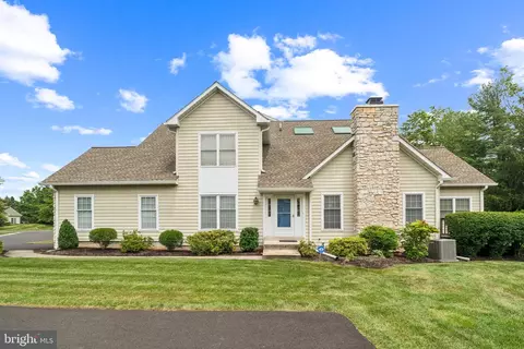 201 Birkdale Dr, Blue Bell, PA 19422