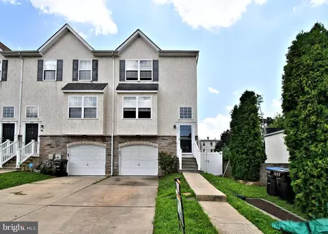 724 Cedar Ln, Norristown, PA 19401