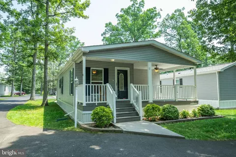 2 Harpel Ave, Hatfield, PA 19440