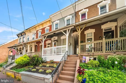 124 S 3rd Ave, Royersford, PA 19468