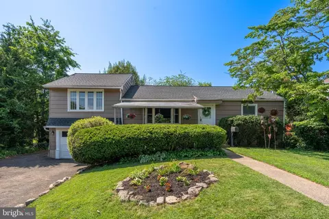 1908 Carton Rd, Hatboro, PA 19040