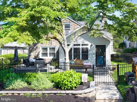 1455 Manoa Rd, Wynnewood, PA 19096