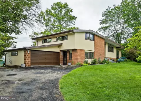 4116 Fountain Green Rd, Lafayette Hill, PA 19444