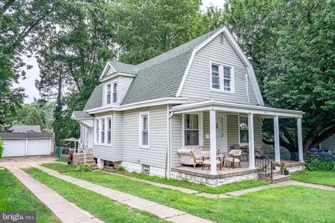 211 Park Ave, Jenkintown, PA 19046
