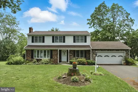 40 E Cherry Ln, Souderton, PA 18964