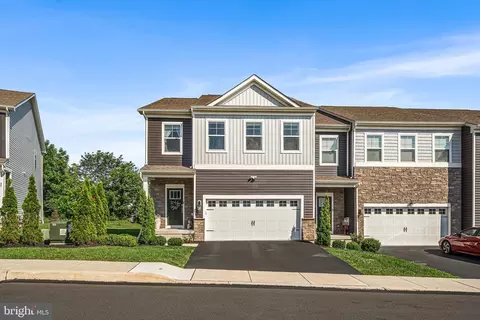 43 Hummingbird Ln, Phoenixville, PA 19460