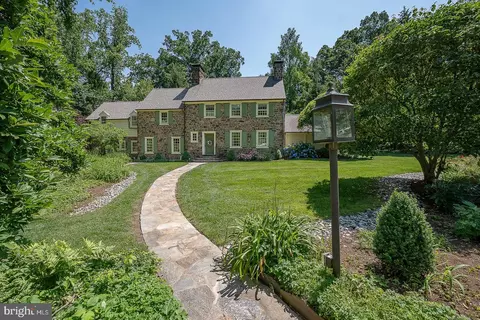 210 Curwen Rd, Bryn Mawr, PA 19010