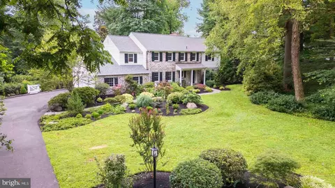 1435 Hunter Rd, Jenkintown, PA 19046